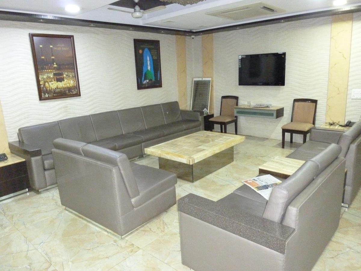 Hotel Regal Palace มุมไบ ภายนอก รูปภาพ