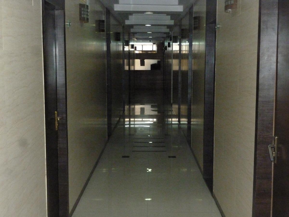 Hotel Regal Palace มุมไบ ภายนอก รูปภาพ
