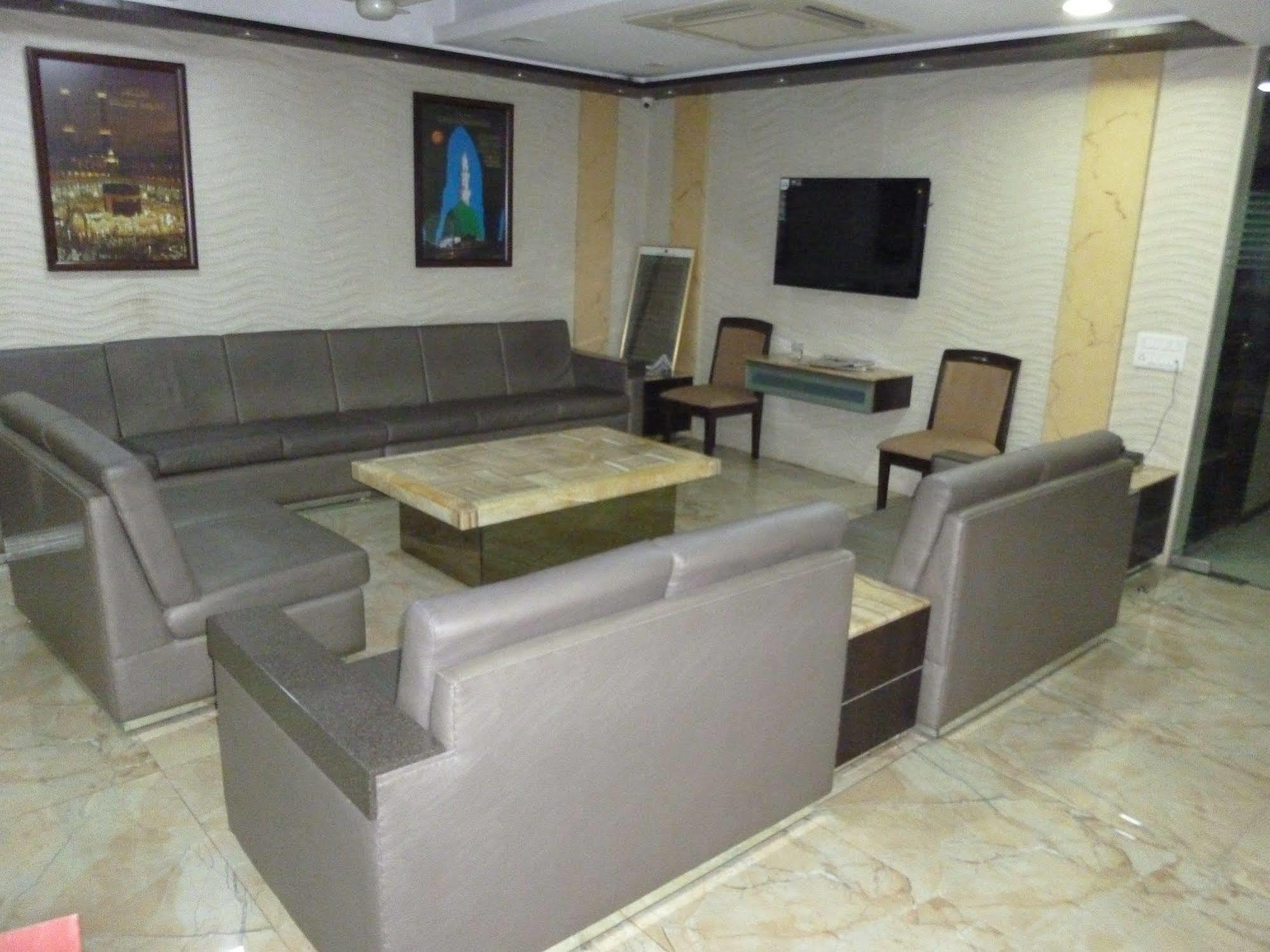Hotel Regal Palace มุมไบ ภายนอก รูปภาพ
