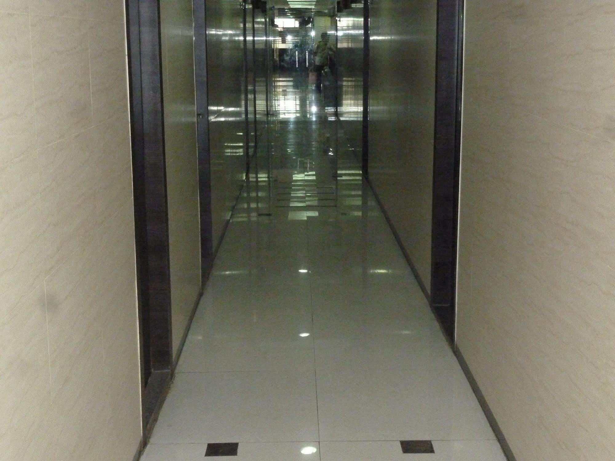 Hotel Regal Palace มุมไบ ภายนอก รูปภาพ